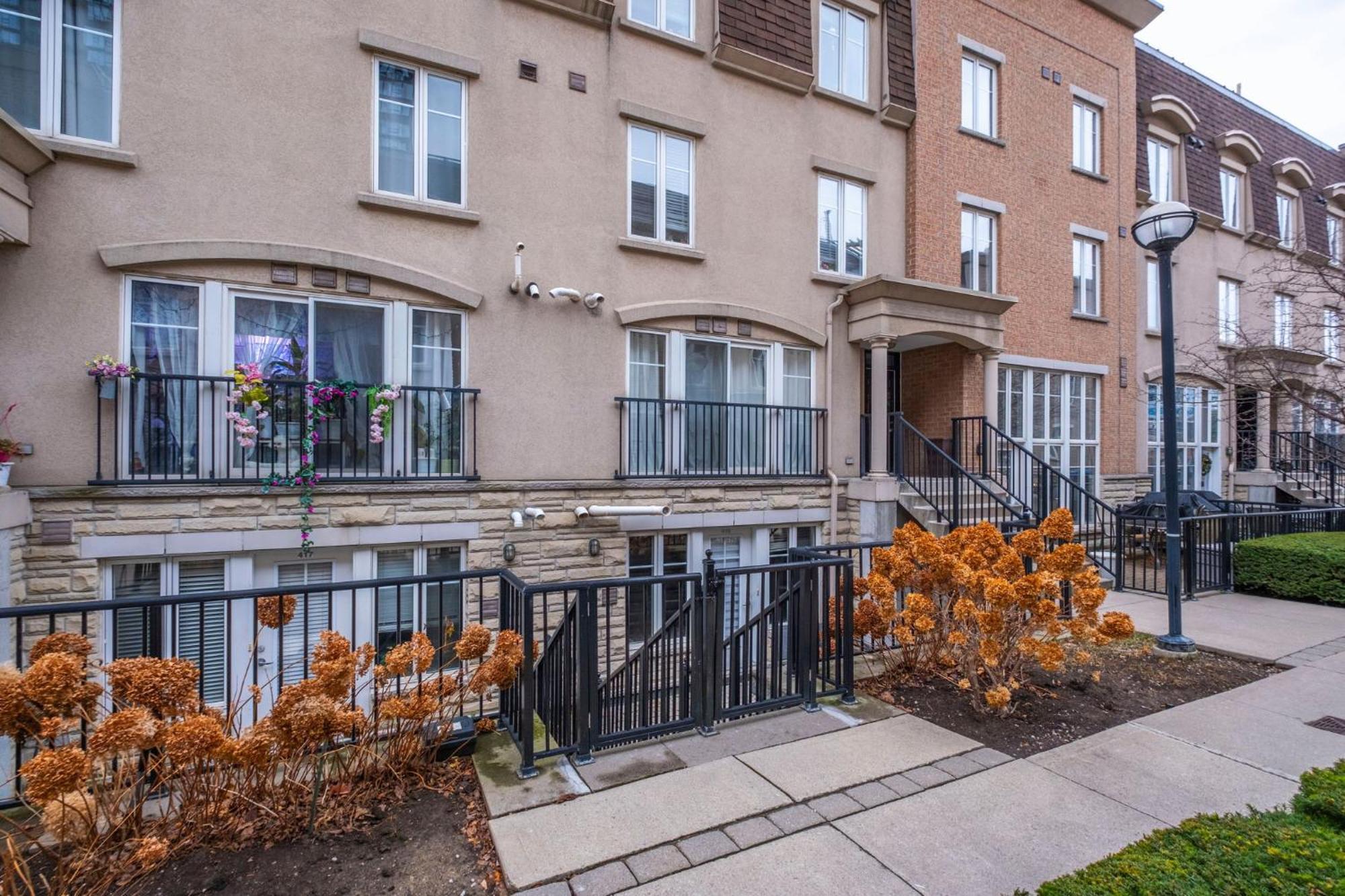 Liberty Village Townhouse Toronto Bagian luar foto