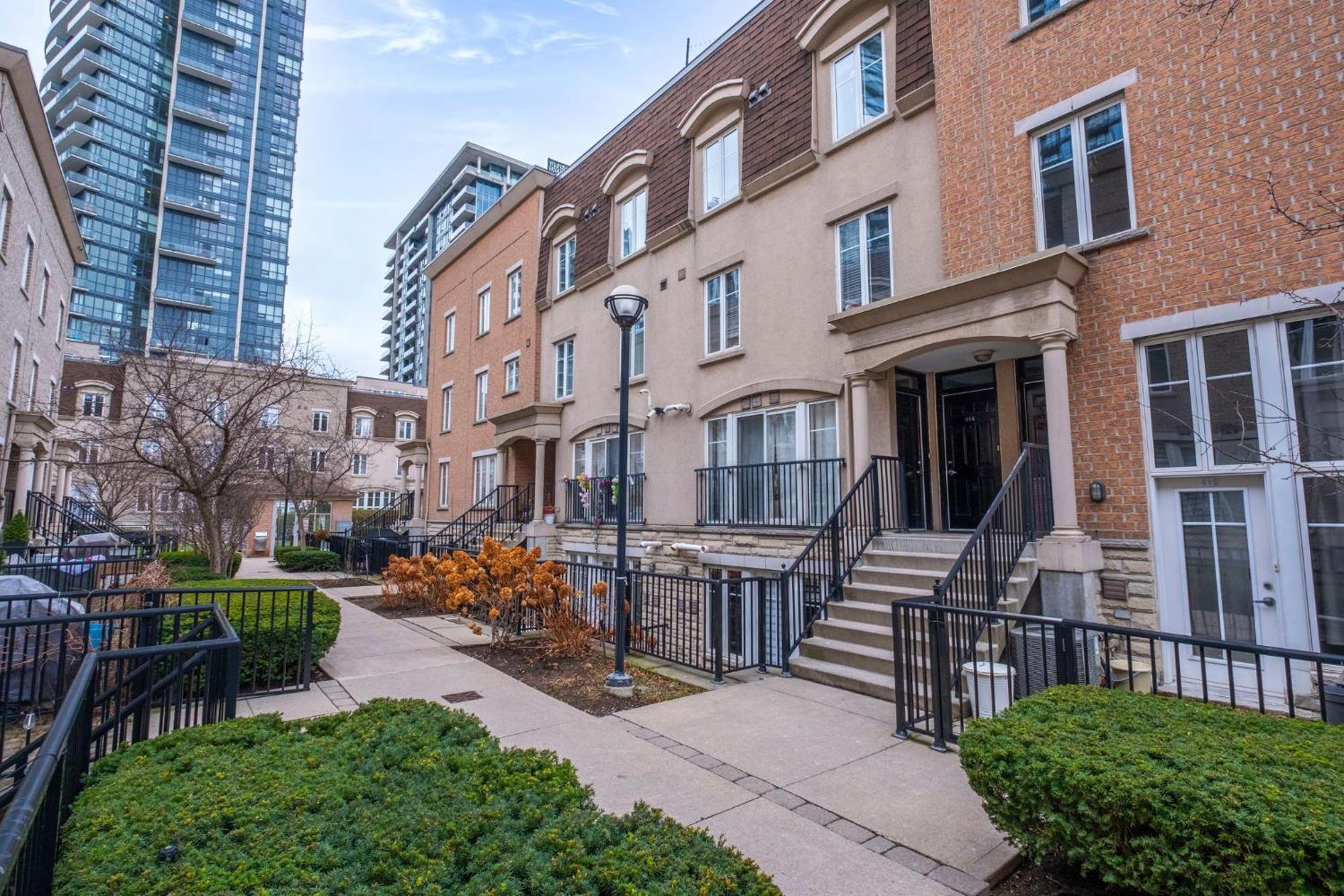 Liberty Village Townhouse Toronto Bagian luar foto